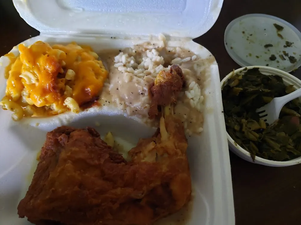 Mac & Cheese Gravy Rice Smothered Chicken